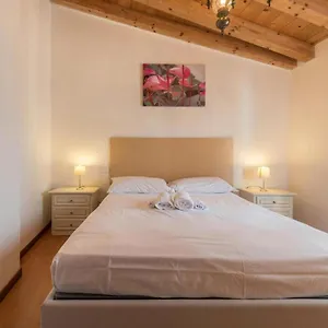 Il Borgo Con Parcheggio , Malcesine Italien